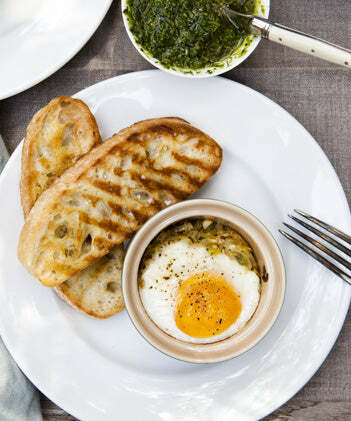 Shirred Farm Egg with Garlic Chive Pistou | California Olive Ranch