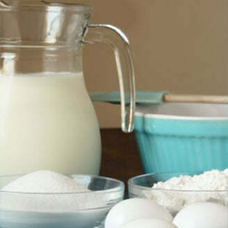 Italian Olive Oil Cake with Kumquats and Toasted Almonds | California Olive Ranch