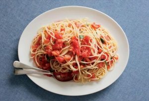 Spaghetti with Raw Tomatoes | California Olive Ranch