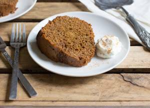 Spicy and Moist Gingerbread Cake | California Olive Ranch