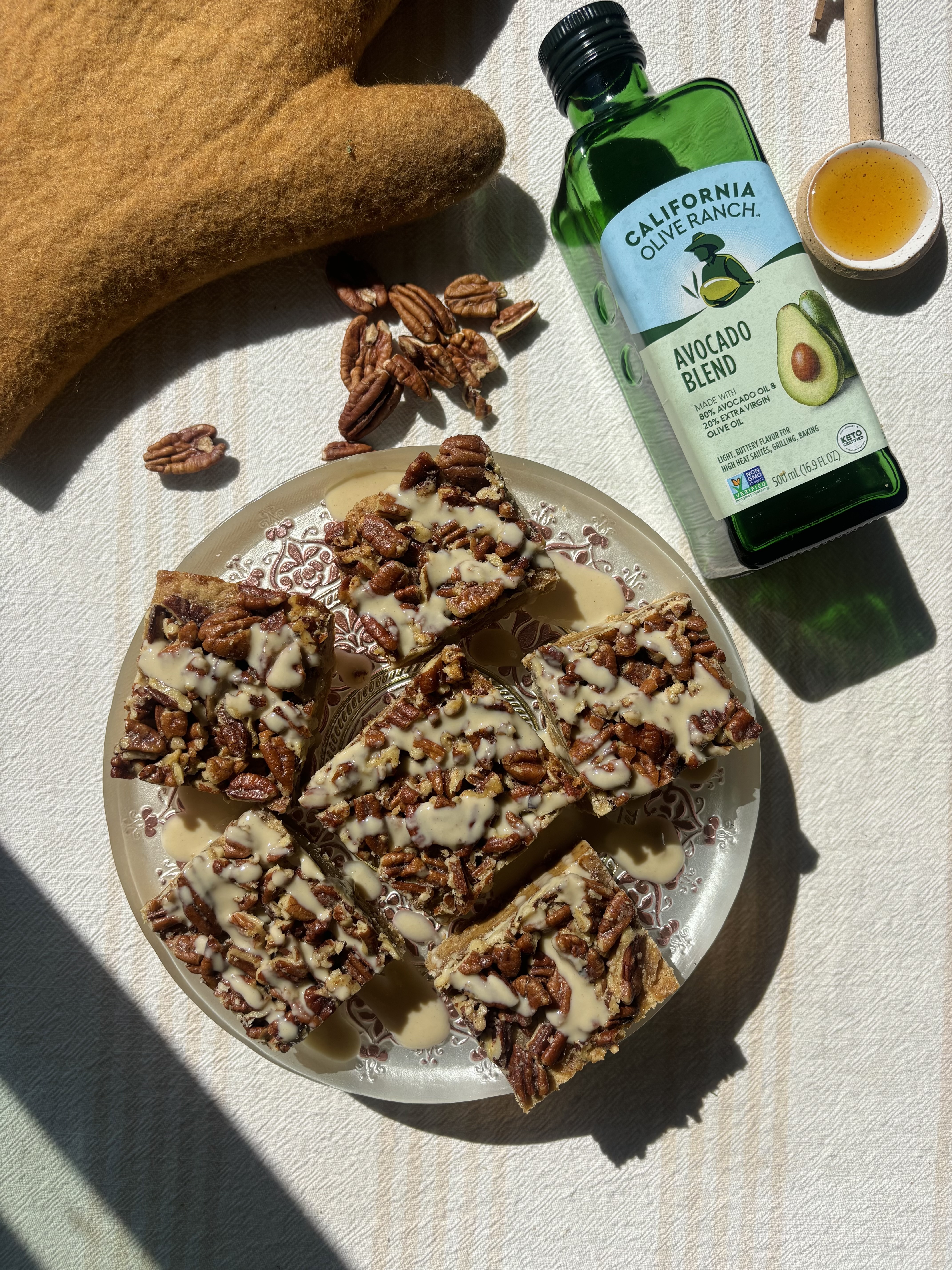 Cardamom Tahini Pecan Shortbread | California Olive Ranch