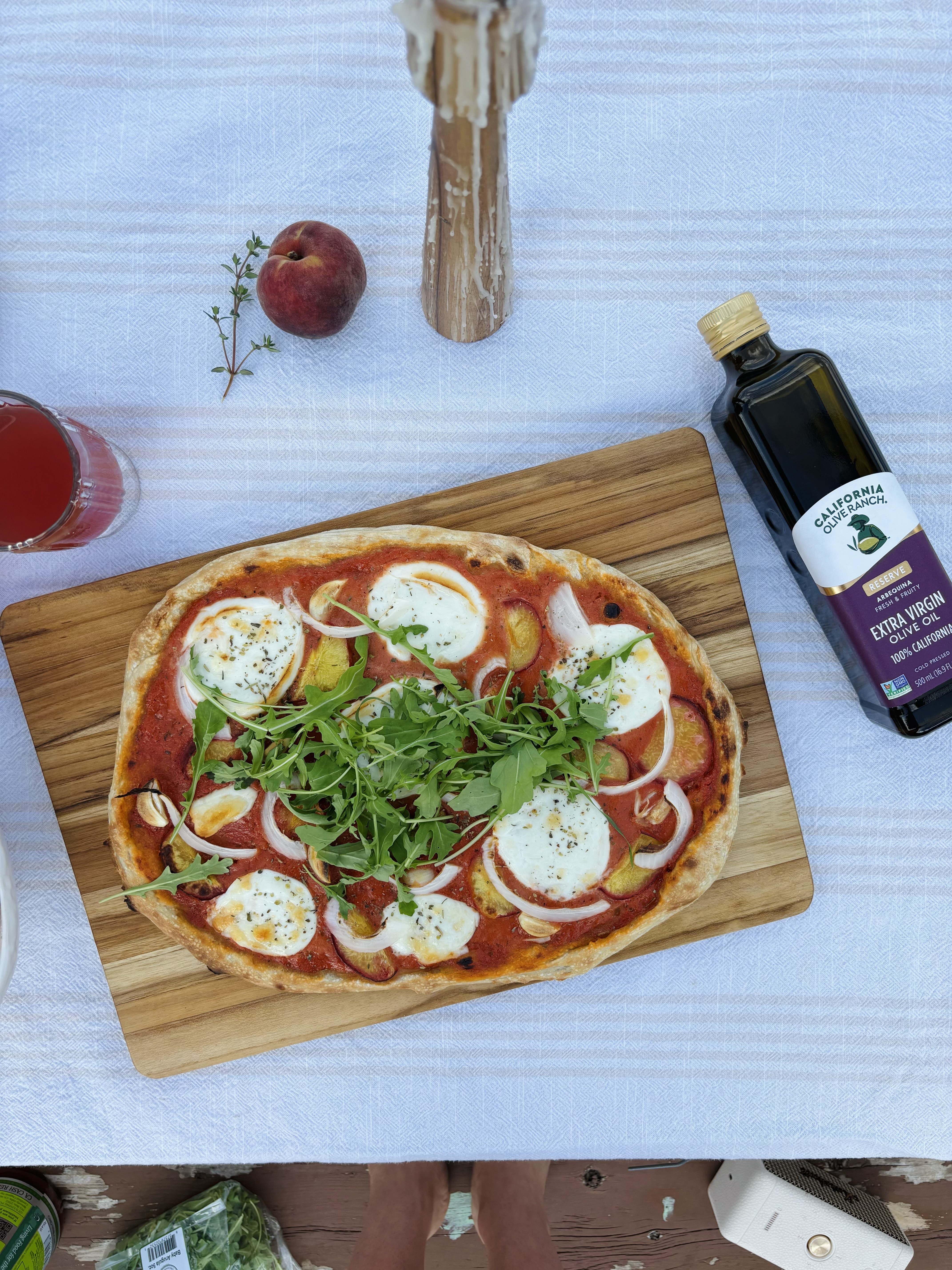 Grilled Peach and Fresh Mozzarella Pizza | California Olive Ranch