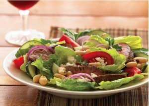 Mediterranean Steak Salad with Lemon Vinaigrette | California Olive Ranch