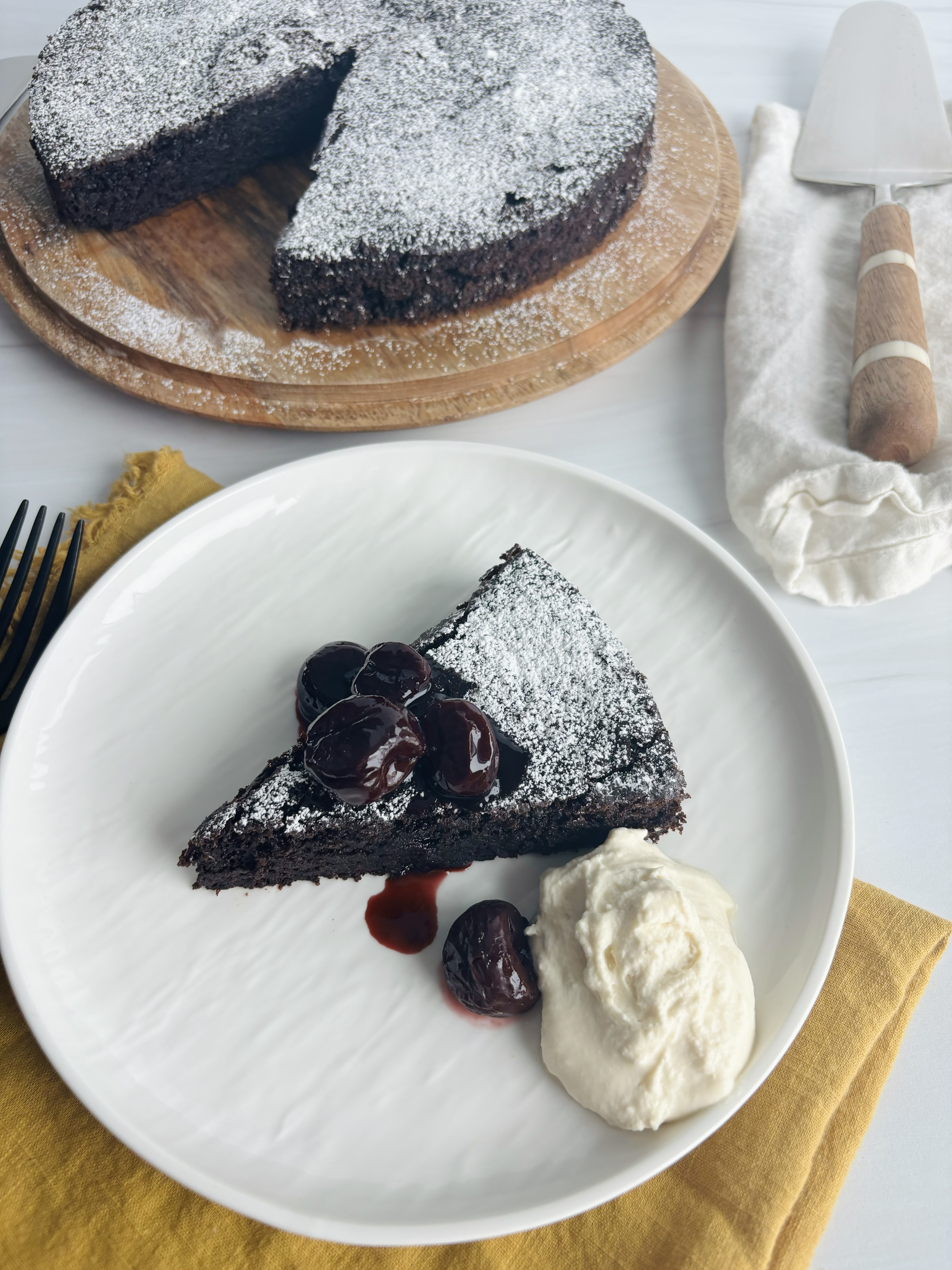 Gluten-Free Chocolate Olive Oil Cake | California Olive Ranch